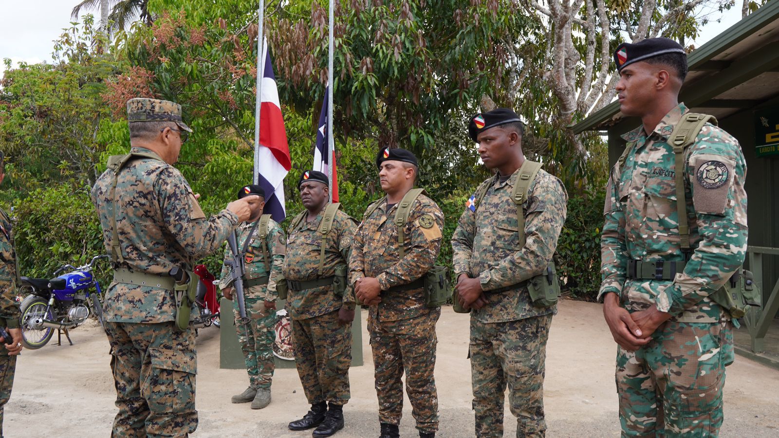 Comandante General Del Ejército Supervisa Fronteras Sur Y Noroeste Del país
