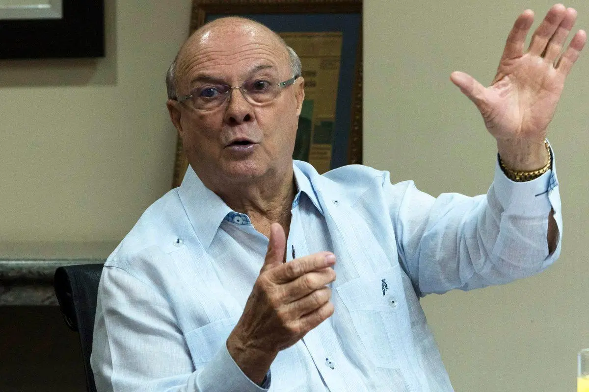 Hipólito Mejía: "Oposición Canta Como Gallo Y Pone Como Gallina".