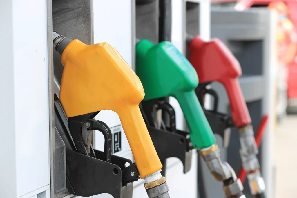 Gobierno Anuncia Subsidio a Combustibles y Aumentos en Precios de Cuatro Derivados