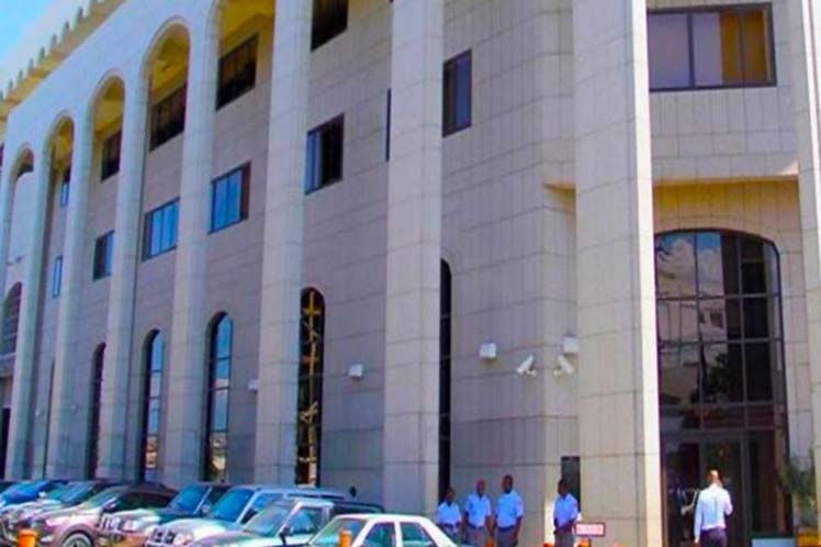 Grupo Armado Asalta BC En Puerto Príncipe