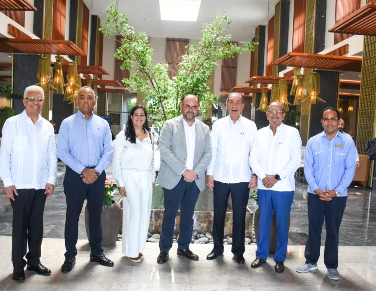 MESCyT Impactará Sector Turístico Con Programa Inglés Para La Empleabilidad.