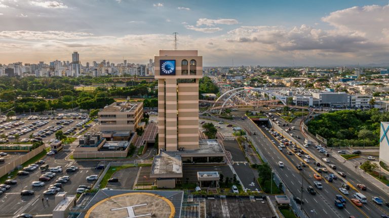 Banca Privada Popular Recibe Galardones De Entidades Financieras Internacionales