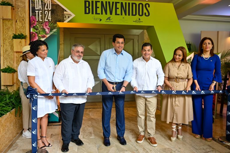 Collado resalta el crecimiento histórico y sostenido del turismo como un indicador de confianza en la República Dominicana