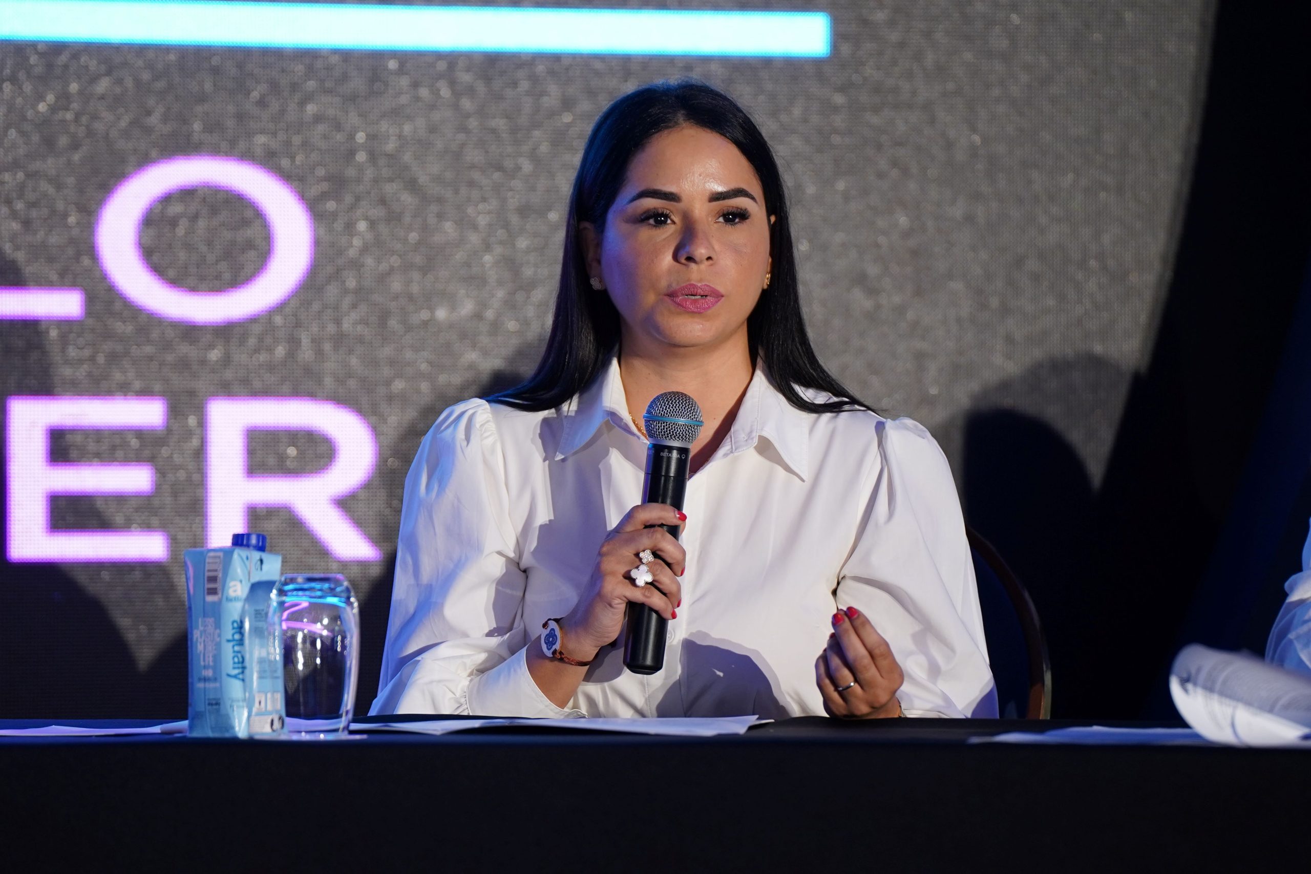 Colaboración entre los Centros de Desarrollo Integral para la Mujer (CEDI-Mujer) y ASONAHORES para programa de inserción laboral