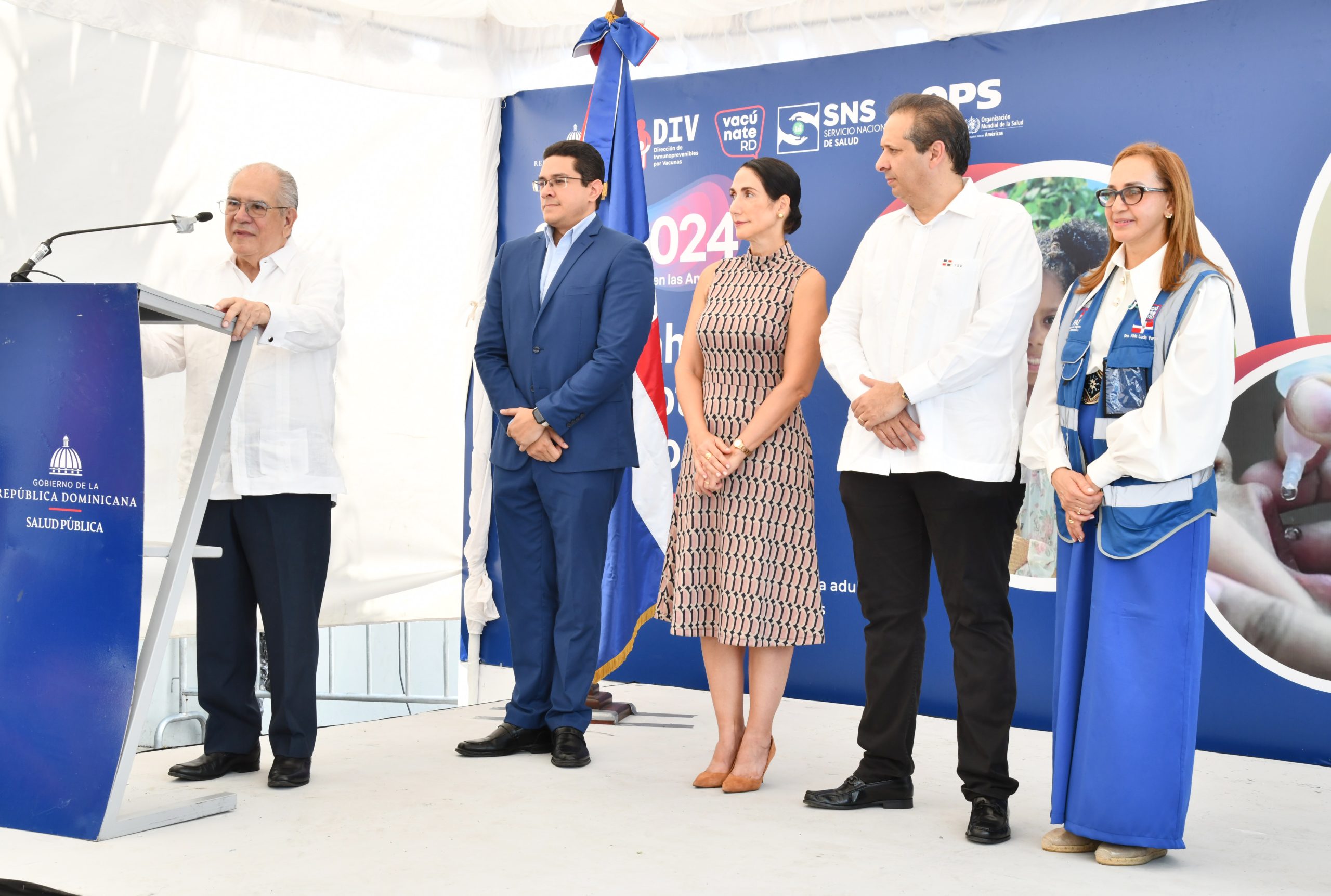 El Gobierno despliega una campaña de vacunación con más de un millón de dosis contra el polio y neumococo