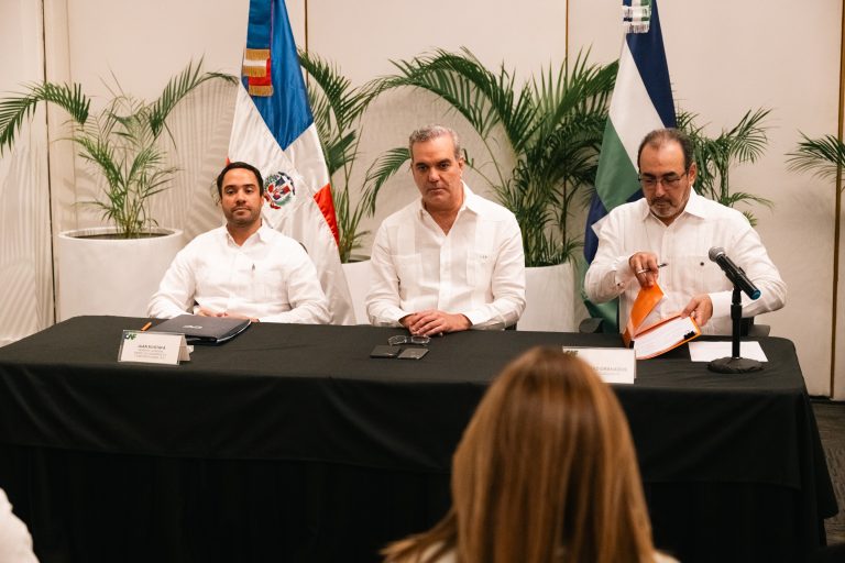 BANDEX Firma Acuerdo US$40.0 Millones Dólares Para Proyectos Desarrollo