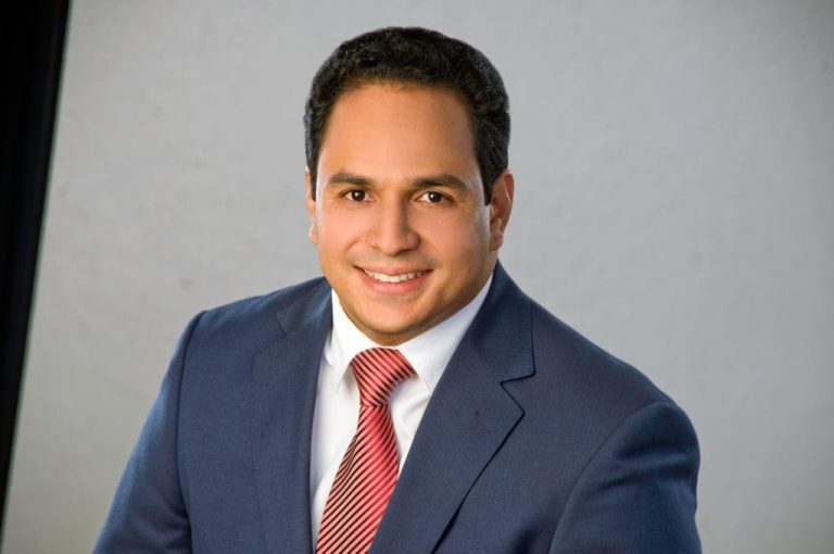 Manuel Conde designado como representante ante la JCE de Luis Abinader