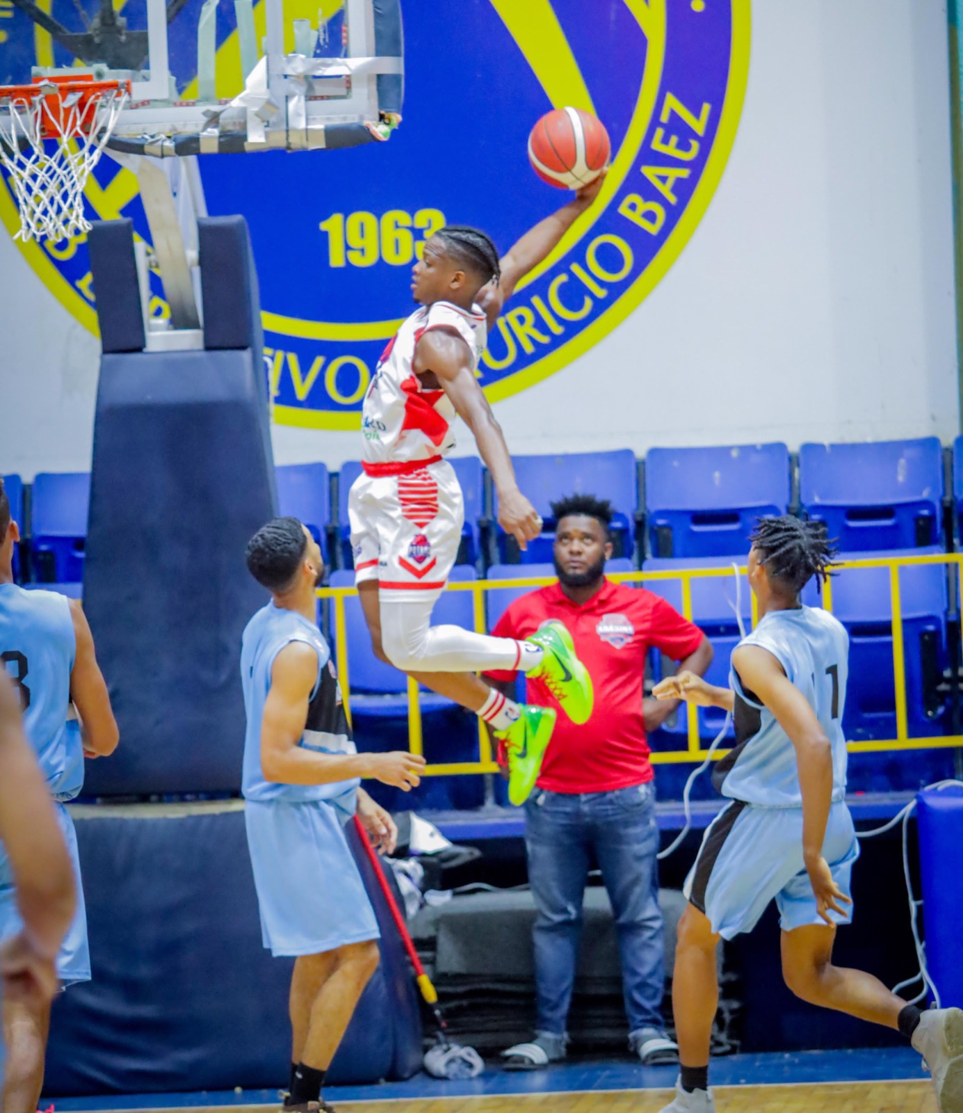 Villa Francisca con récord 7-0 en basket Segunda División de Abadina