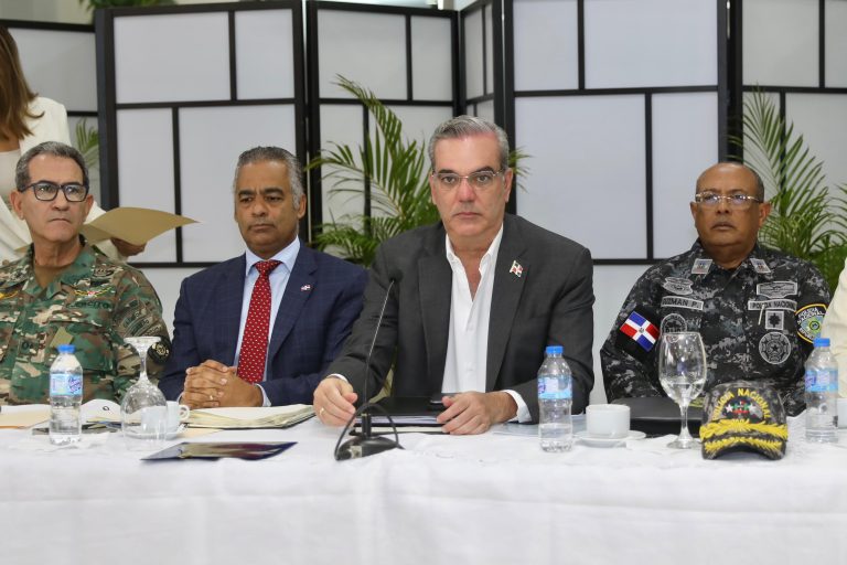 Abinader realiza encuentro de seguimiento al Plan de Seguridad Ciudadana