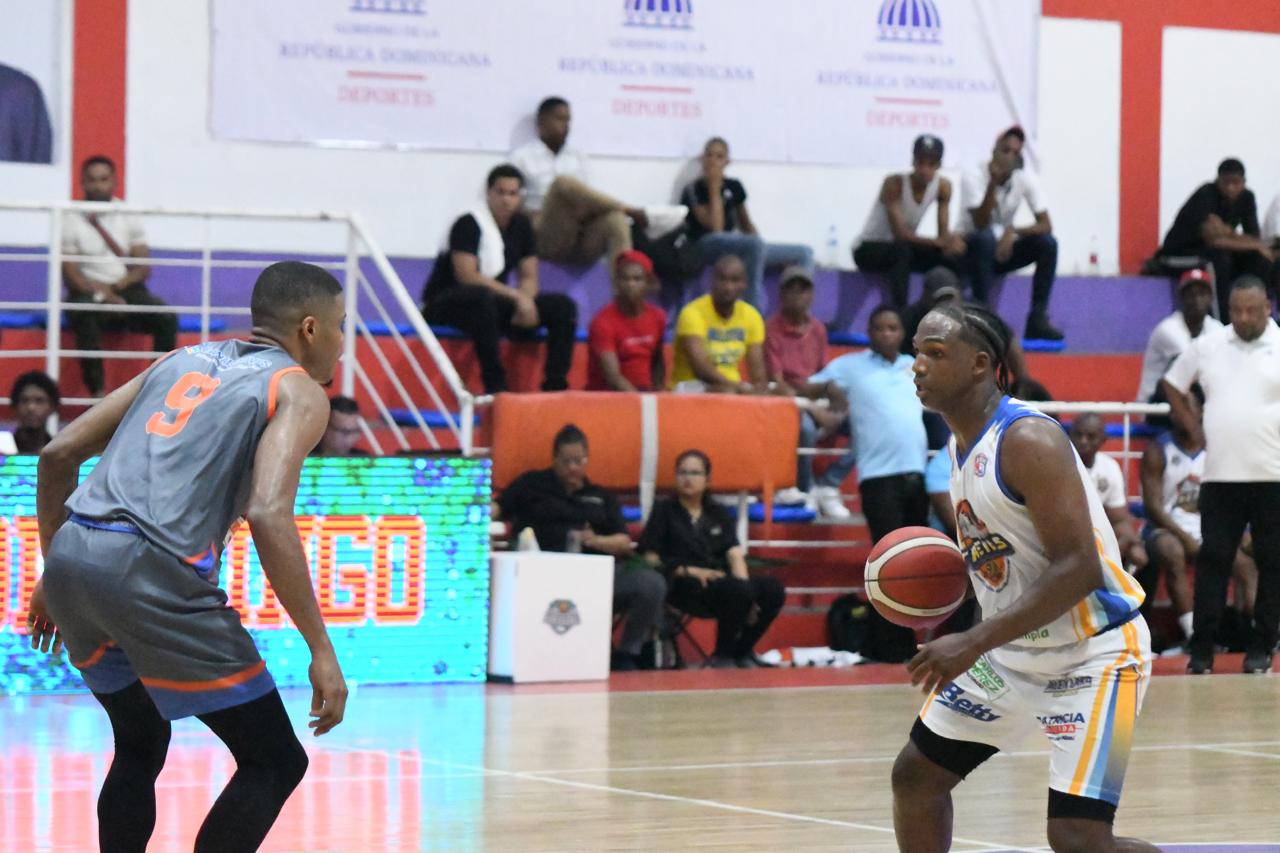 Trenes SDN y Caminantes Encabezan Standing TBS ABASADO