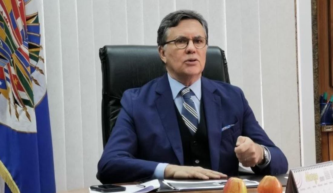 Director del IICA Agradece Colaboración Limber Cruz