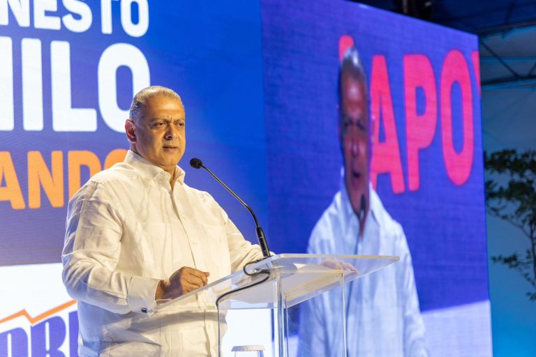 Movimiento Récord Luis 24 Encabezado Por Luis Ernesto Camilo Respalda Candidatura De Luis Abinader