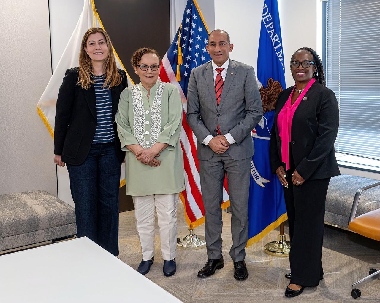 DEA y U.S Marshals Service elogian a la República Dominicana por su lucha contra el crimen organizado durante su visita a Washington