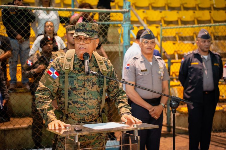El Batallón de Policía Militar del Ejército Emprende Operaciones para Reforzar la Seguridad Ciudadana