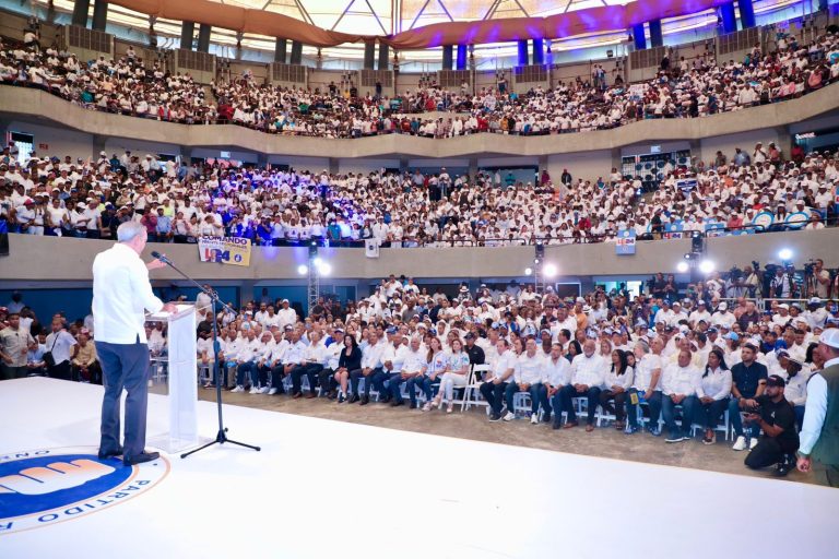 Abinader promete más transparencia, empleo, salud, seguridad, obras y desarrollo para la República Dominicana en los próximos 4 años