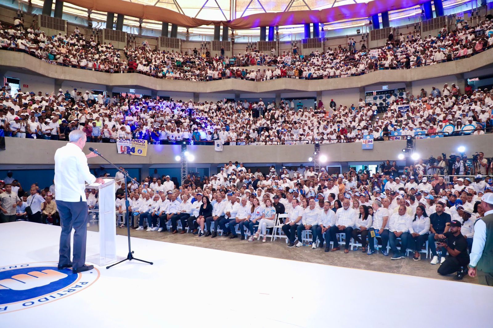 Abinader promete más transparencia, empleo, salud, seguridad, obras y desarrollo para la República Dominicana en los próximos 4 años