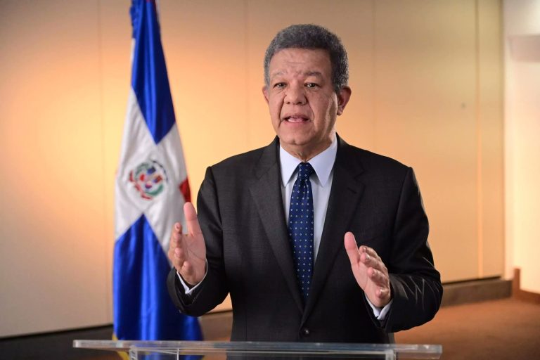 Leonel Fernández lidera frente común para defender el sistema de partidos tras fallo del Tribunal Constitucional