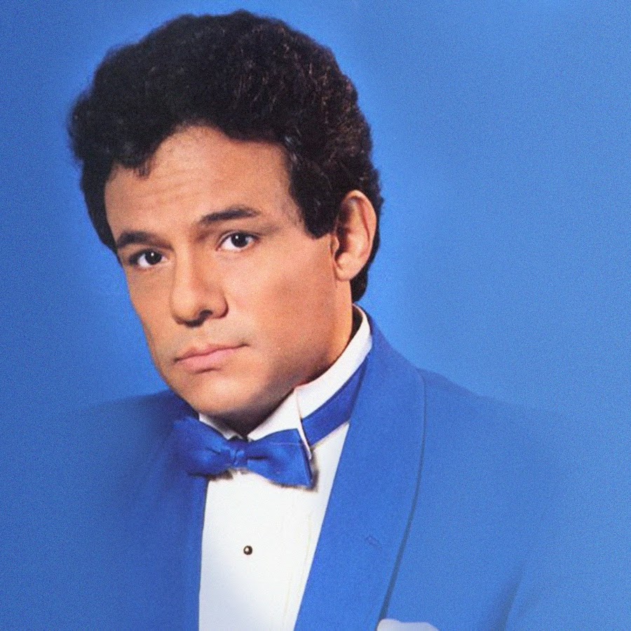 La canción 'Me Vas A Echar De Menos' es responsable de que José José sea recordado en un día como hoy. En esta canción, el "Príncipe de la Canción" señala a esa persona que la extrañará en momentos específicos, como cuando llueve y no está presente, o cuando se sienta sola con otro amor. ¿Pero qué tiene que ver esto con el 20 de abril? Resulta que en esta canción, José José detalla que será un día como este cuando esté hablando con su ser amado, pero ya estará lejos, lo que provocará tristeza al recordar los momentos compartidos.