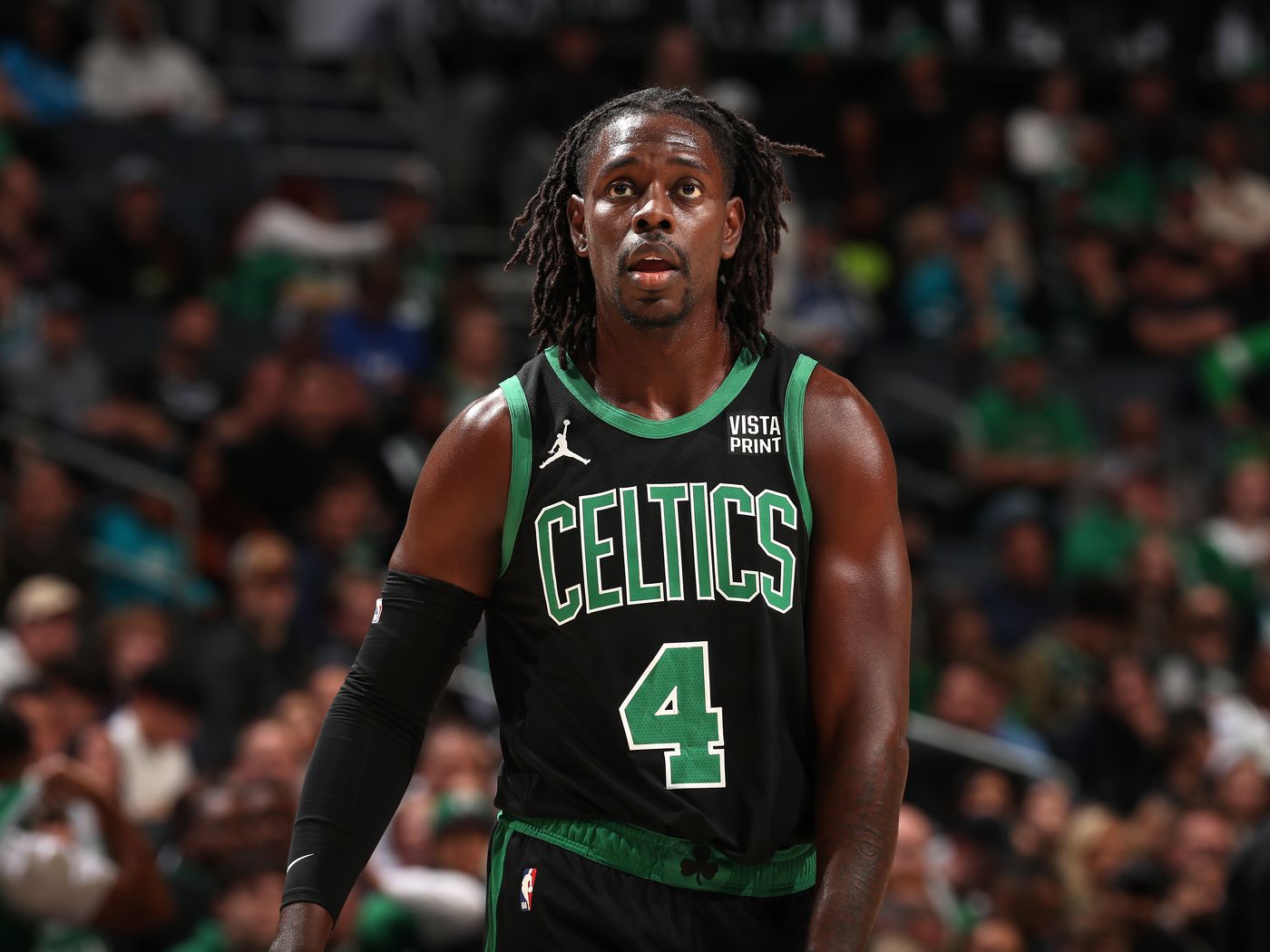 Jrue Holiday lidera a los Celtics en emocionante victoria sobre los Pacers en la Final de la Conferencia Este