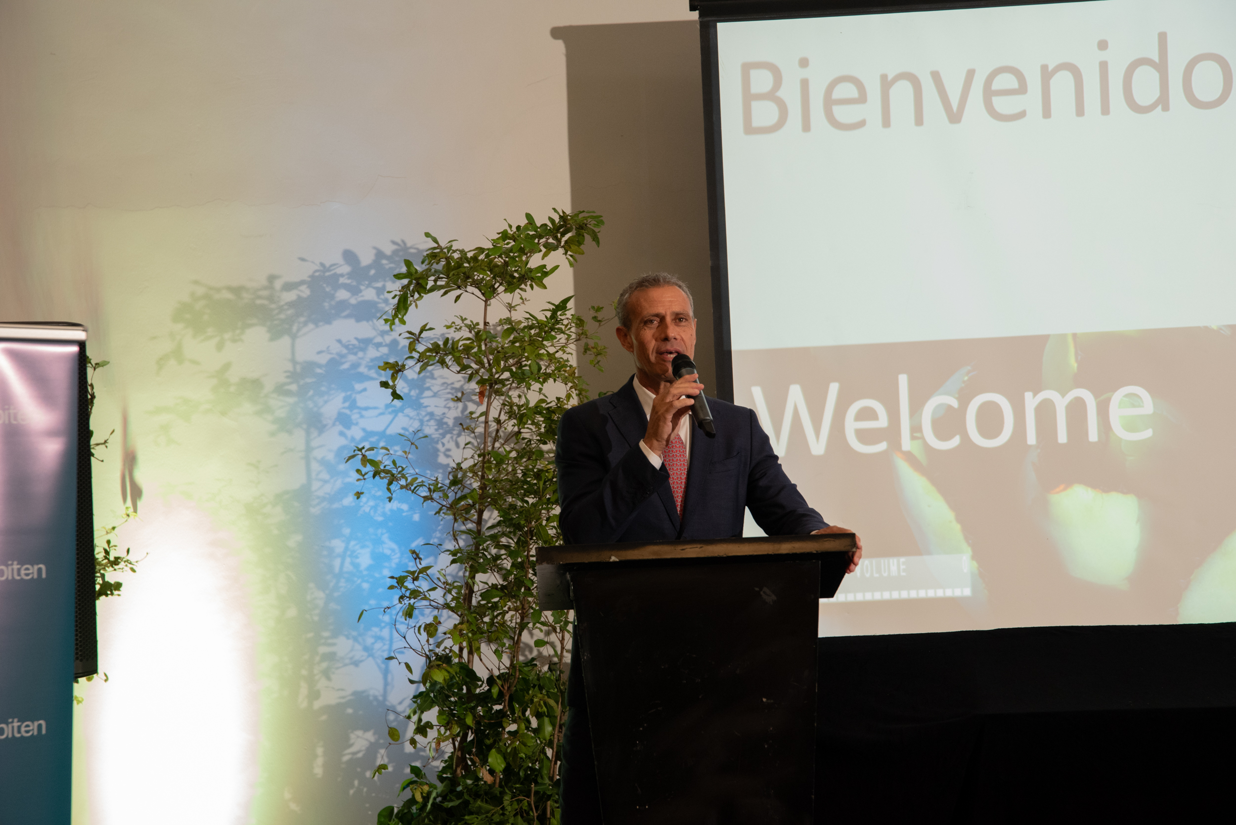 Hospiten Santo Domingo anuncia mejoras en infraestructura y revela nueva imagen corporativa