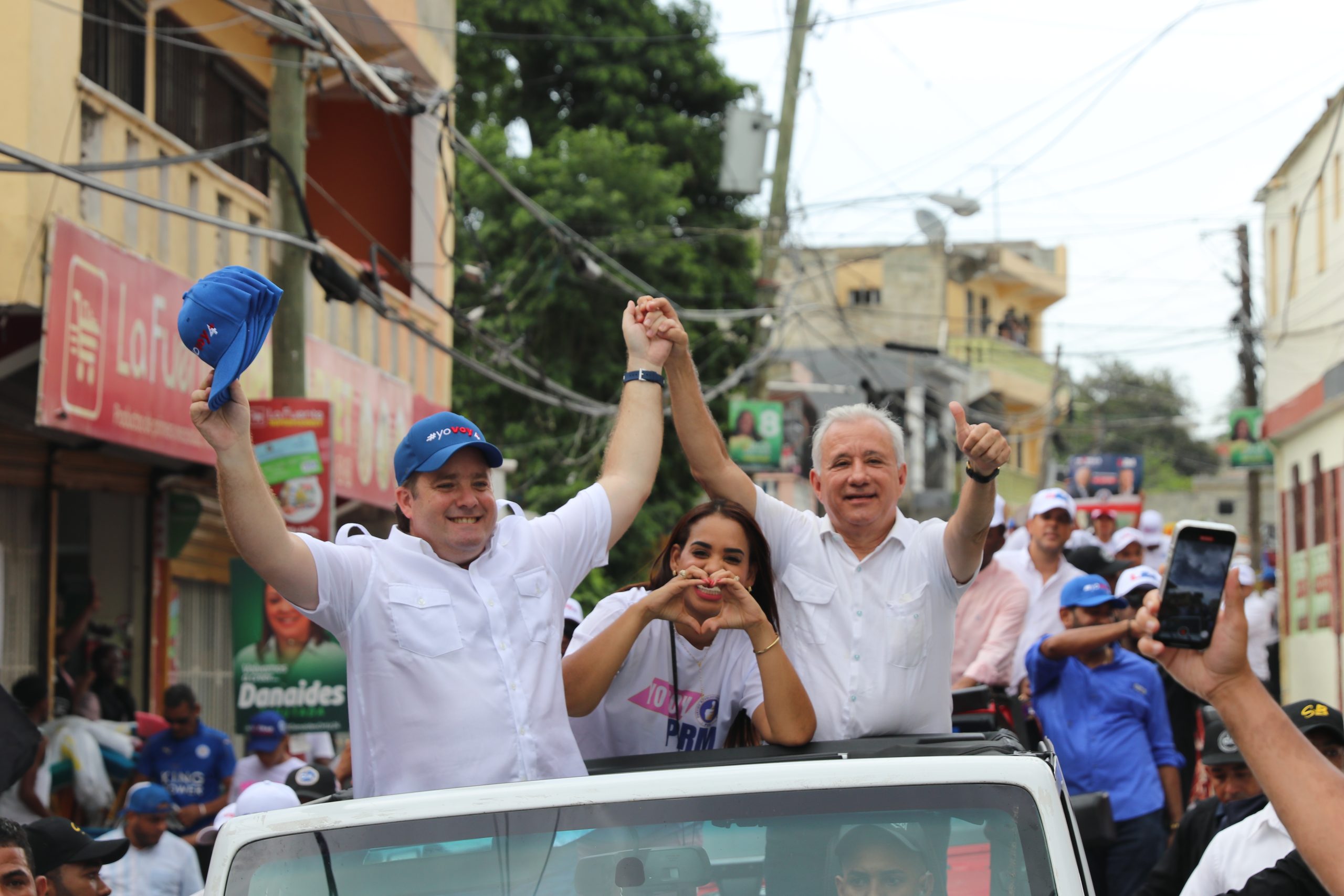 José Paliza lidera masiva marcha caravana en Santo Domingo Norte en respaldo a candidatos del PRM