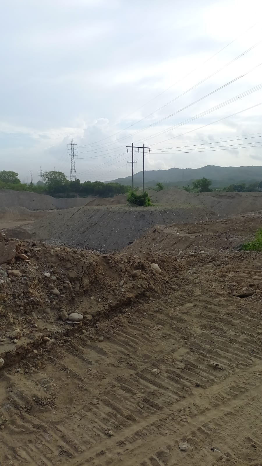 ETED toma medidas preventivas ante riesgo de deslizamientos de tierra en líneas de alta tensión