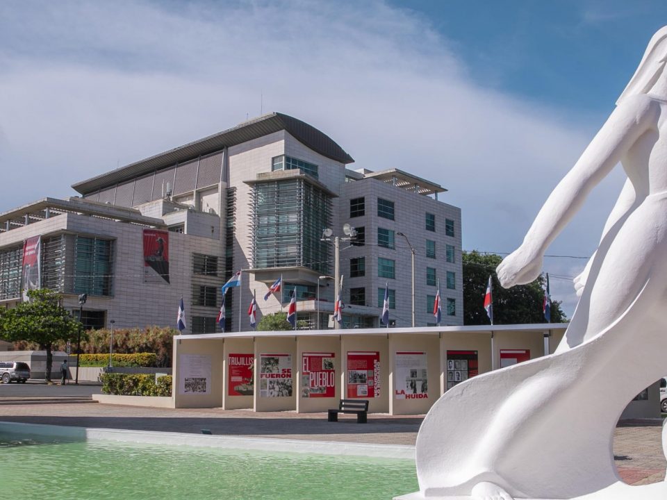 Fiscalía de Jarabacoa pide prisión preventiva para hombre trató incendiar la vivienda de su madre con ella dentro