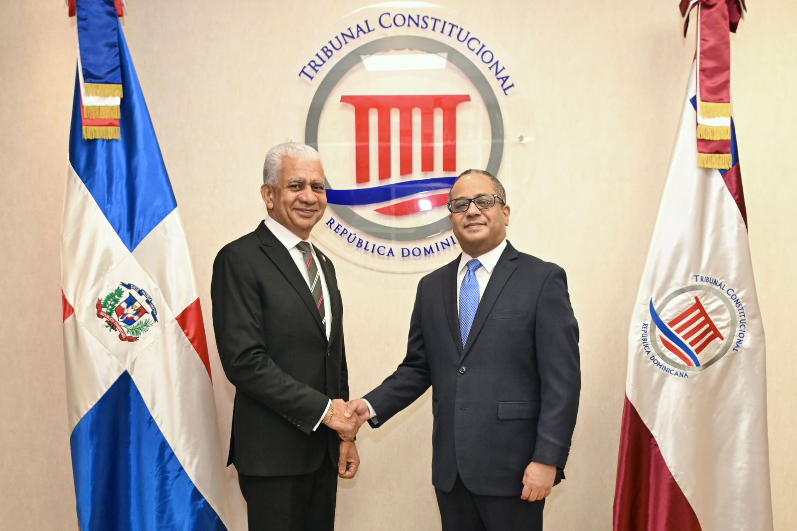 Coordinación de acciones entre jueces del TC y senadores para próximas jornadas formativas