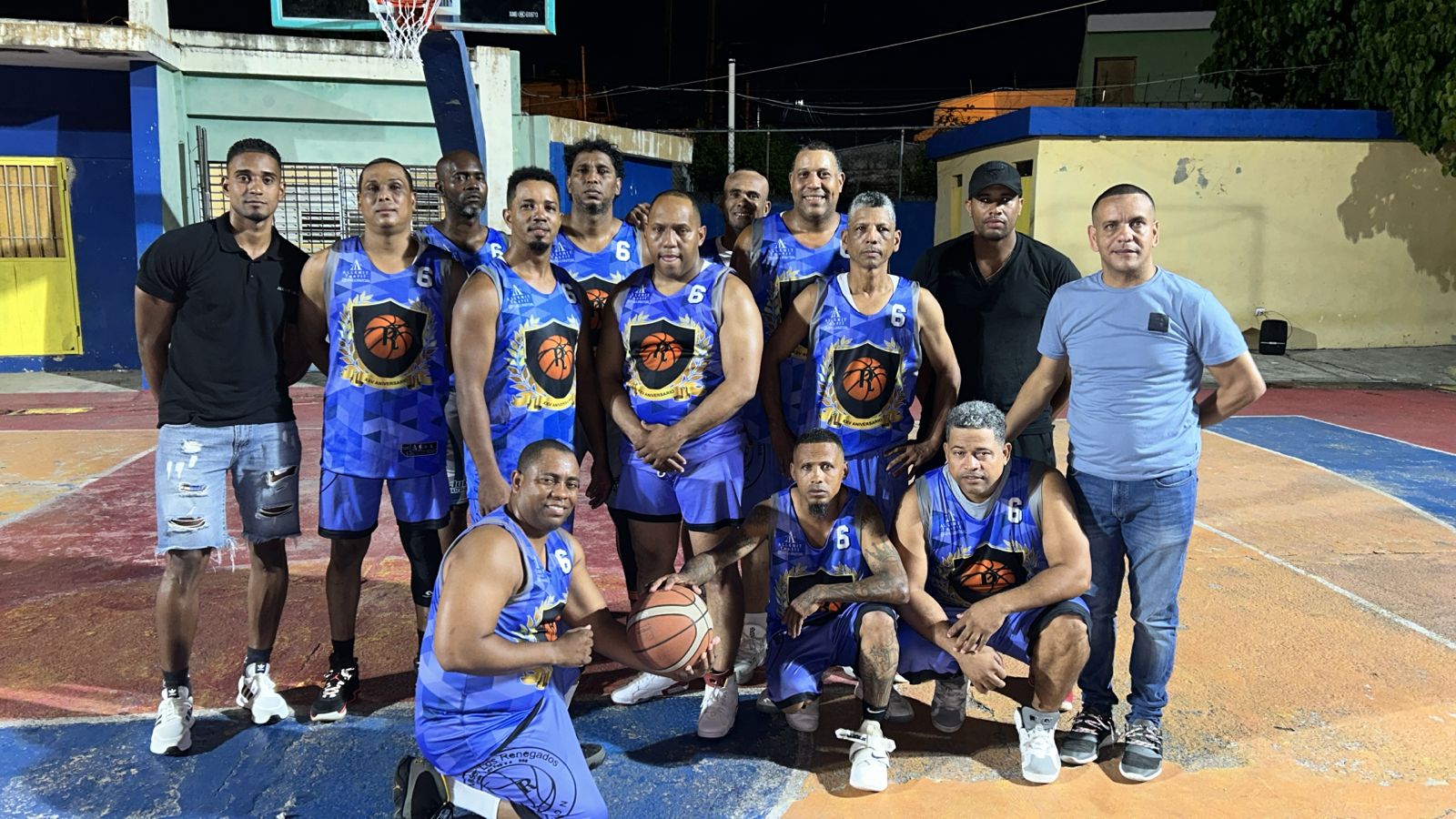 Fósiles y Matrisa se imponen en doble cartelera Liga Añeja