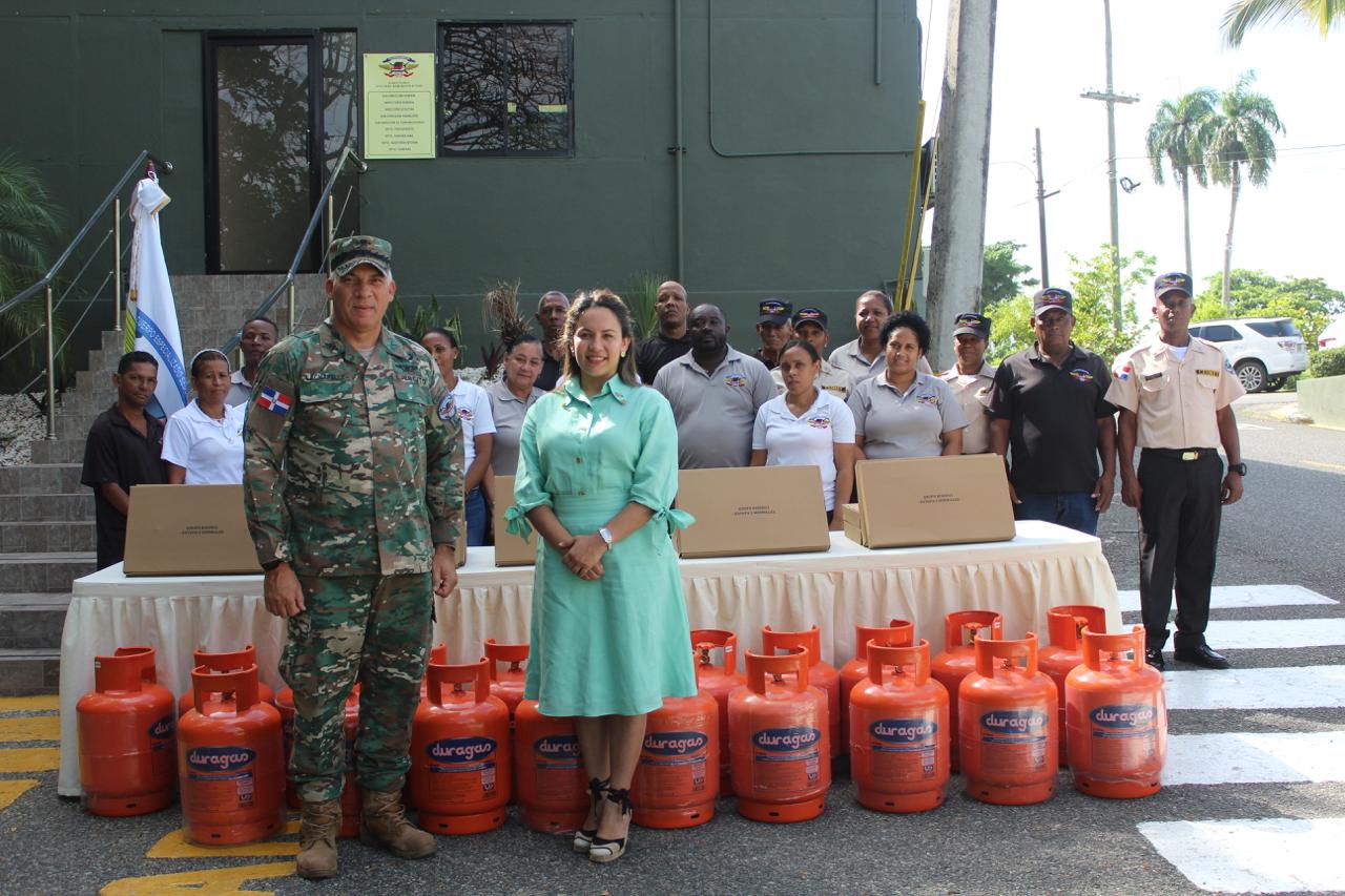 CESMET Recibe Donación de Estufas de Mesa y Tanques de Gas