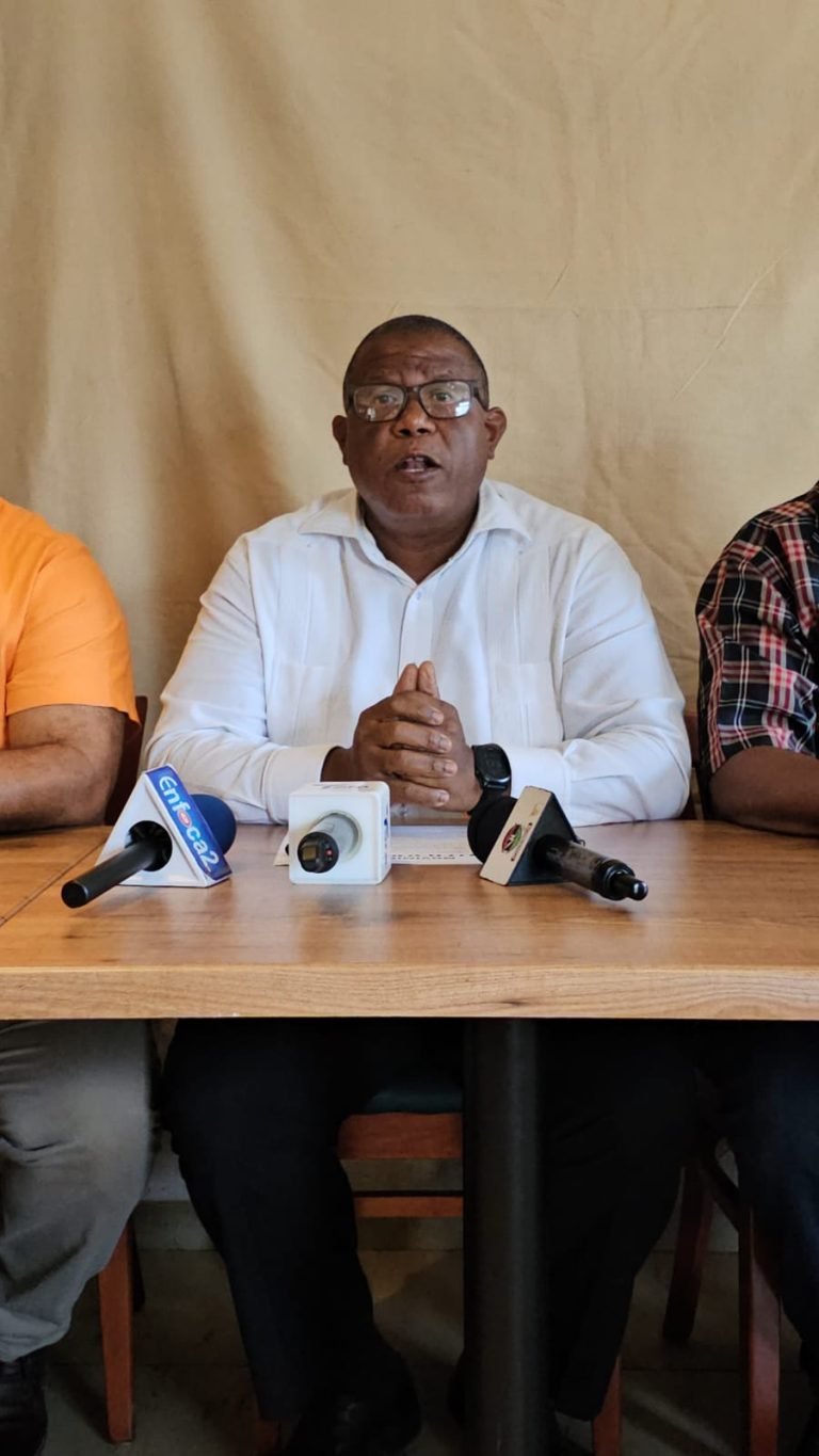 MOVIMIENTO DE PORTUARIOS CON LUIS TRABAJADORES PORTUARIOS ANUNCIAN APOYO A PRESIDENTE ABINADER