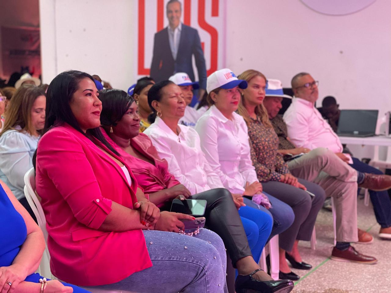 El Frente Nacional de Mujeres del PRM Celebró Importante Charla en La Romana