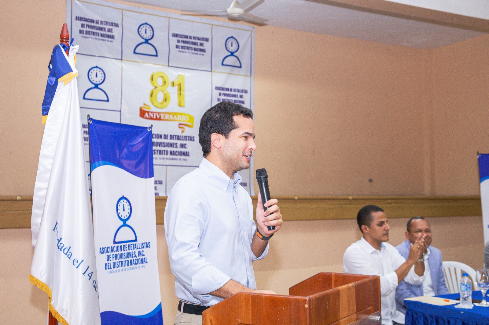 La Asociación de Detallistas del Distrito Nacional respalda las propuestas de Omar Fernández