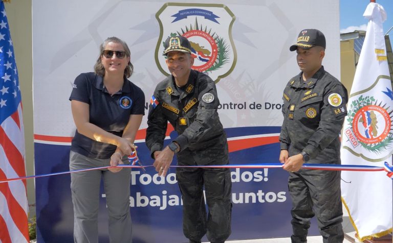 DNCD y Embajada de EE. UU. inauguran modernas áreas en el Centro de Entrenamiento Canino