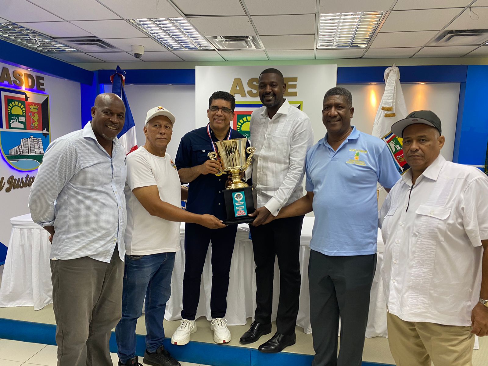 Dío Astacio recibe visita Loros Calientes campeones TBS Provincia SD