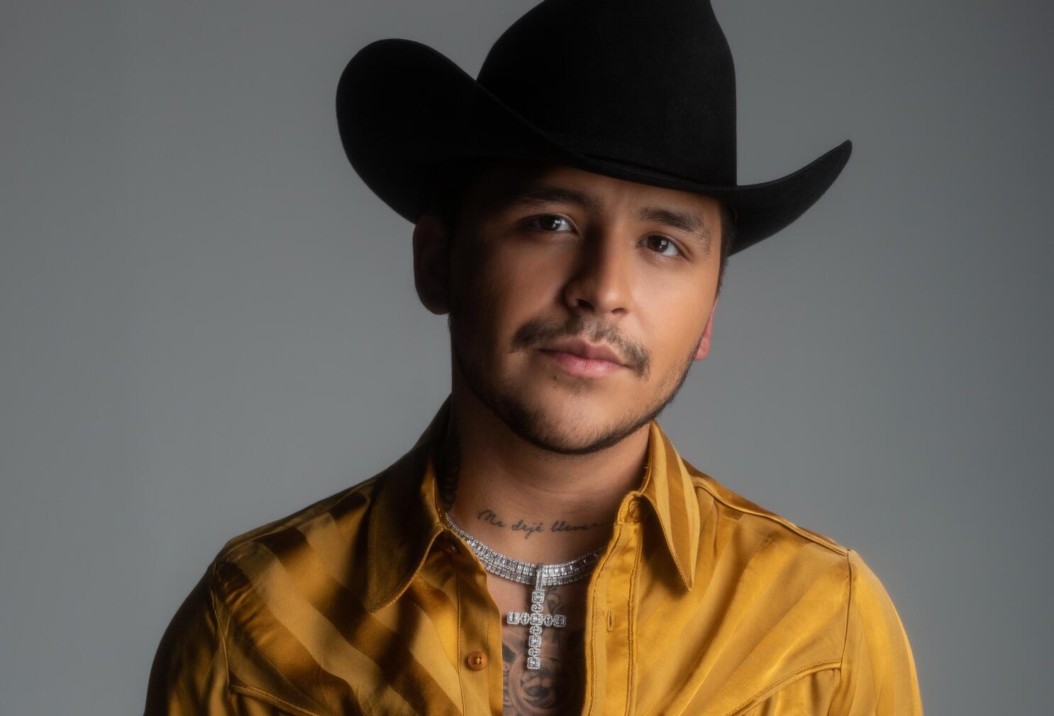 Christian Nodal sorprende con nuevo tema musical