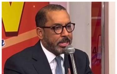 Fallece comunicador Carlos Vargas