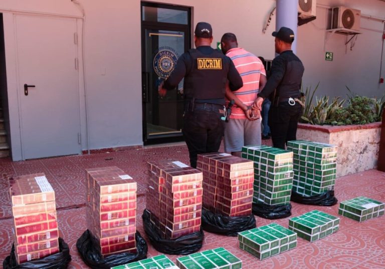 Policía Nacional Apresa a Hombre por Contrabando de Cigarrillos en La Zurza