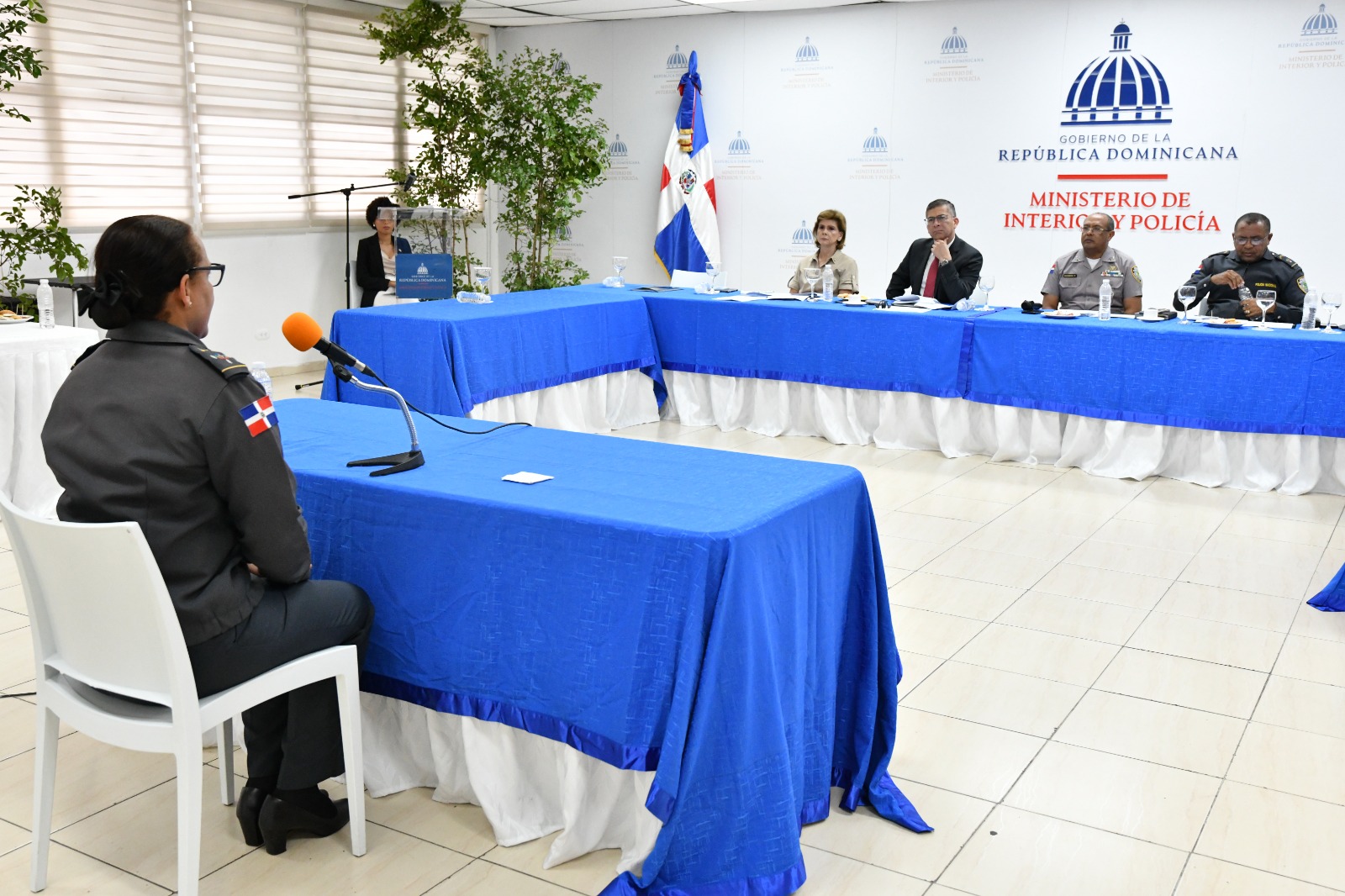 Interior y Policía selecciona 32 oficiales para la reforma policial