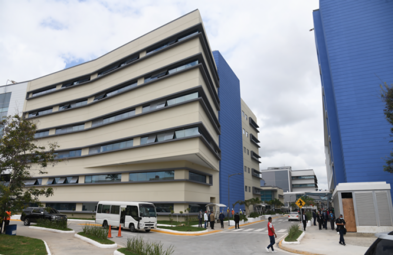 Gobierno explica situación Ciudad Sanitaria