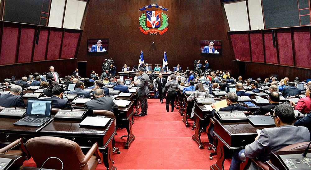 Diputados aprueban leyes clave pese a trabas en reforma penal y laboral