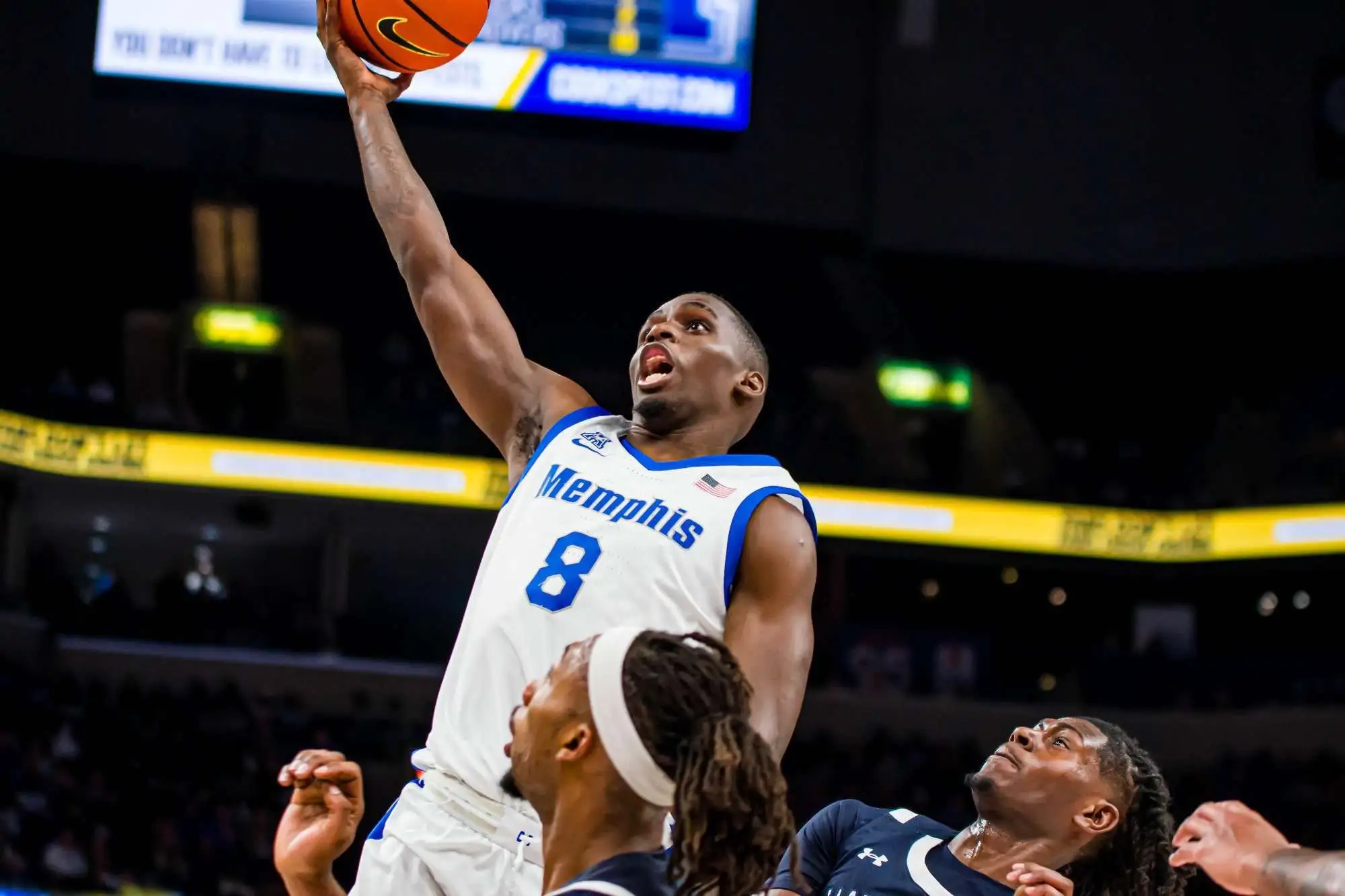 David Jones firma contrato con los Sixers de Filadelfia