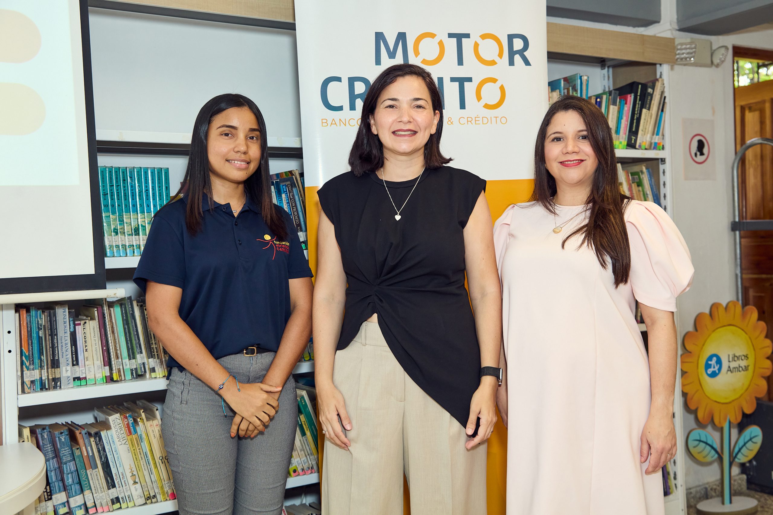 Motor Crédito y Fundación Abriendo Camino Imparten Taller de Educación Financiera en Villas Agrícolas