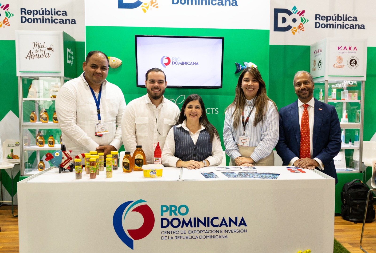 Fortaleciendo vínculos comerciales: productos dominicanos destacan en la MIDA en Puerto Rico