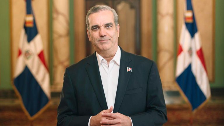 Presidente Luis Abinader resalta avances en formación técnica y expansión del Infotep durante su toma de posesión