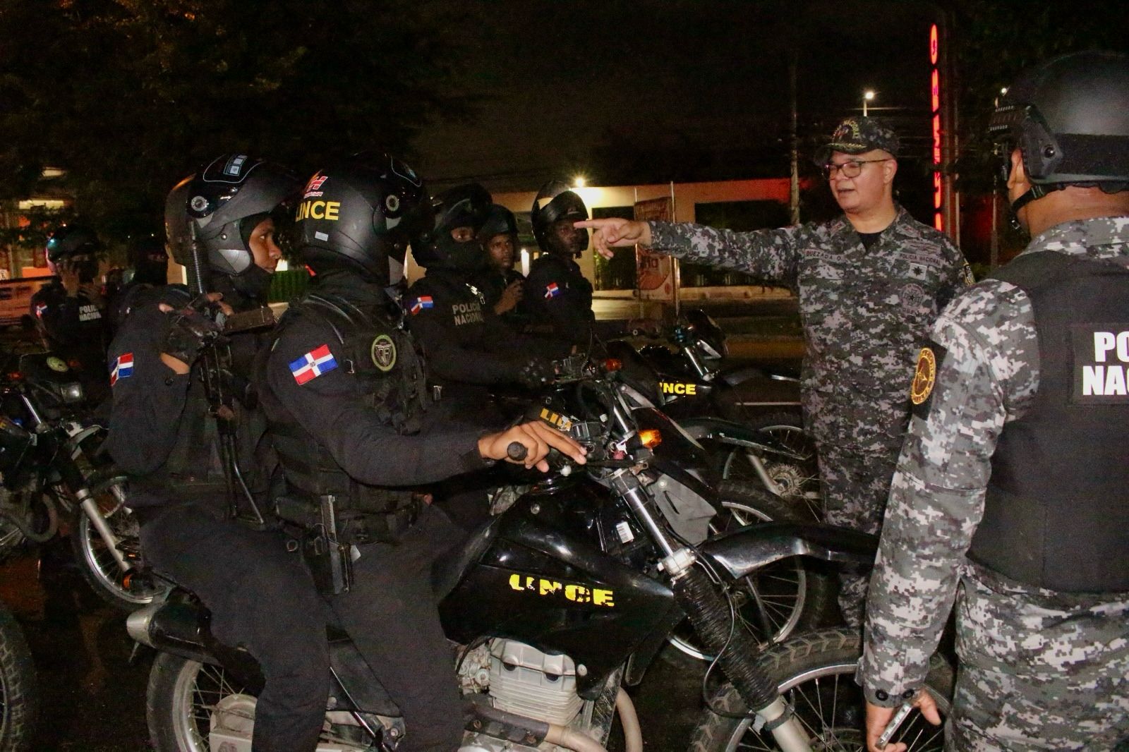 Autoridades realizan operativos nocturnos en el Gran Santo Domingo para reforzar la seguridad