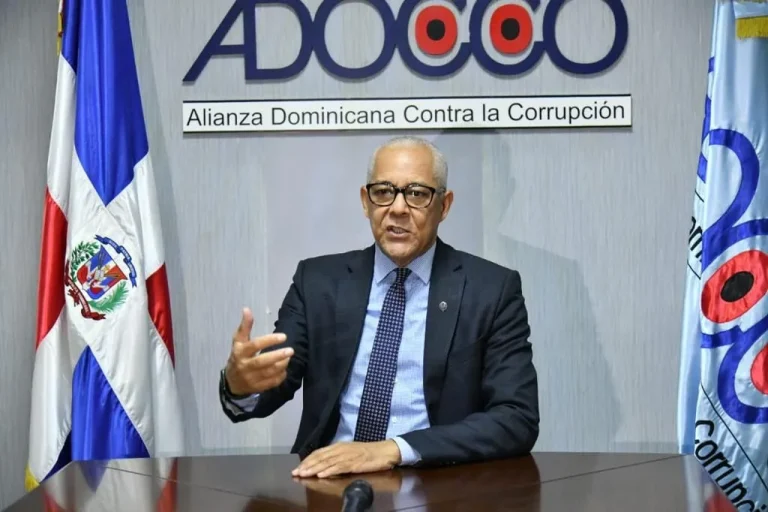 ADOCCO cuestiona privilegio del Poder Judicial que concede seguro médico internacional a jueces de la SCJ activos y jubilados, extensivos a hijos mayores de edad