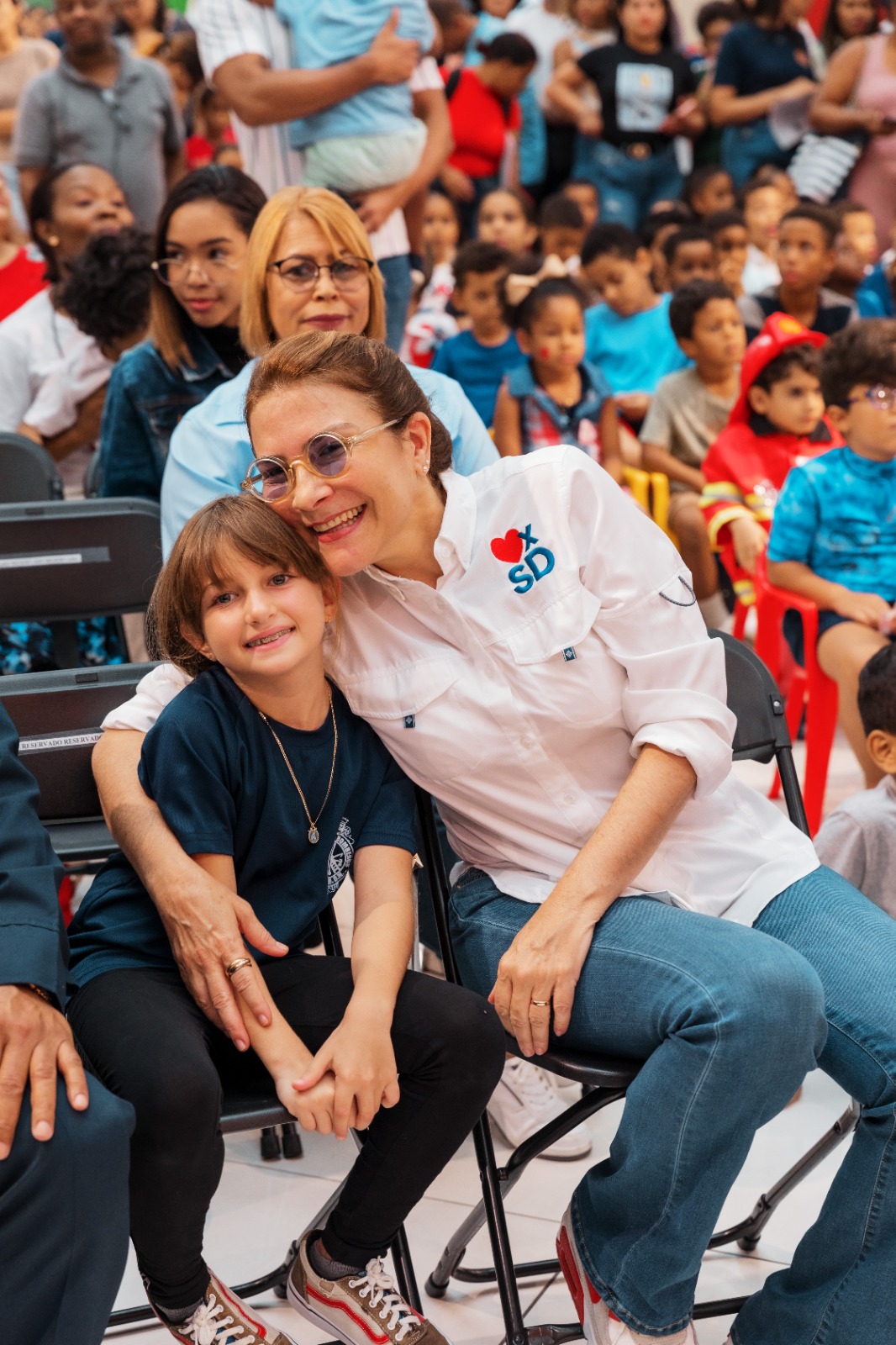 Bomberos del Distrito Nacional celebran la llegada del verano con una tarde llena de diversión