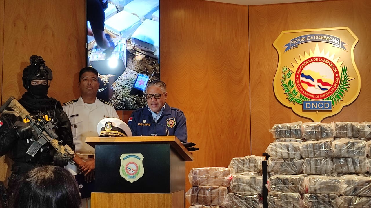 Gran Operativo Antidrogas en La Altagracia: Tres Detenidos y 322 Paquetes Decomisados