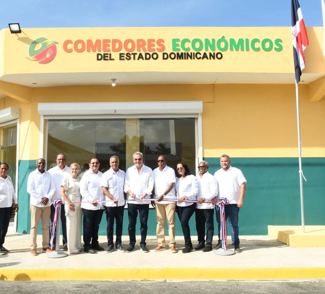 Presidente Abinader Inaugura Moderno Comedor en Sabana de la Mar y 17 Instalaciones en Todo el País
